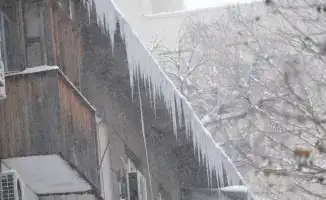 Обязанности управляющих компаний по уборке снега и наледи в Алматы: важность безопасности жителей