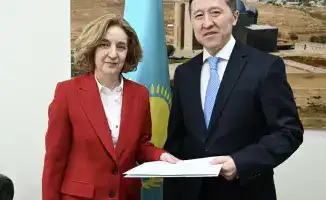 Казахстан и Греция обсудили возможности для сотрудничества на встрече в МИД