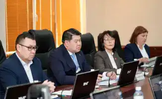 Обсуждение социальных и трудовых отношений в нефтегазовой отрасли на заседании Минэнерго