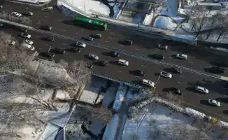 Строительство велопешеходного моста через Есентай в Алматы: вырубка 14 аварийных деревьев и высадка 80 новых