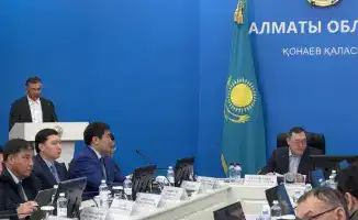 Обсуждение социально-экономических инициатив в Конаеве под контролем акима области
