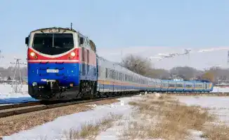 КТЖ запускает новые скидки на билеты для молодежи и пенсионеров