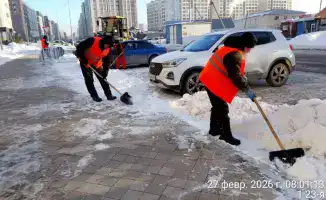 Астана борется с последствиями снегопада: более 1,5 тысячи единиц техники на снегоуборочных работах