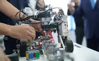 Innovative Educational Transformation in Kazakhstan: Embracing Digital Technology for Global Competitiveness