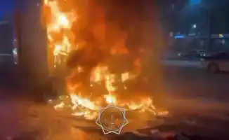 Грузовик загорелся рядом со школой на левом берегу Астаны