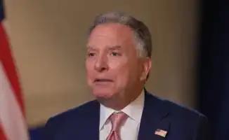 Стив Уиткофф заявил о возможной встрече Трампа, Путина и Зеленского в ближайшие три недели, подчеркивая надежду на прогресс в мирном урегулировании конфликта в Украине.