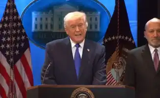 Трамп вводит 10% пошлину для всех стран: последствия для экономики США