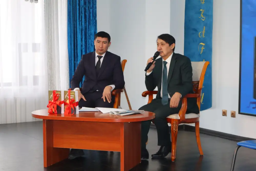 В Астане презентовали книгу, посвященную казахскому писателю, этнографу и композитору Акселеу Сейдимбеку (5)