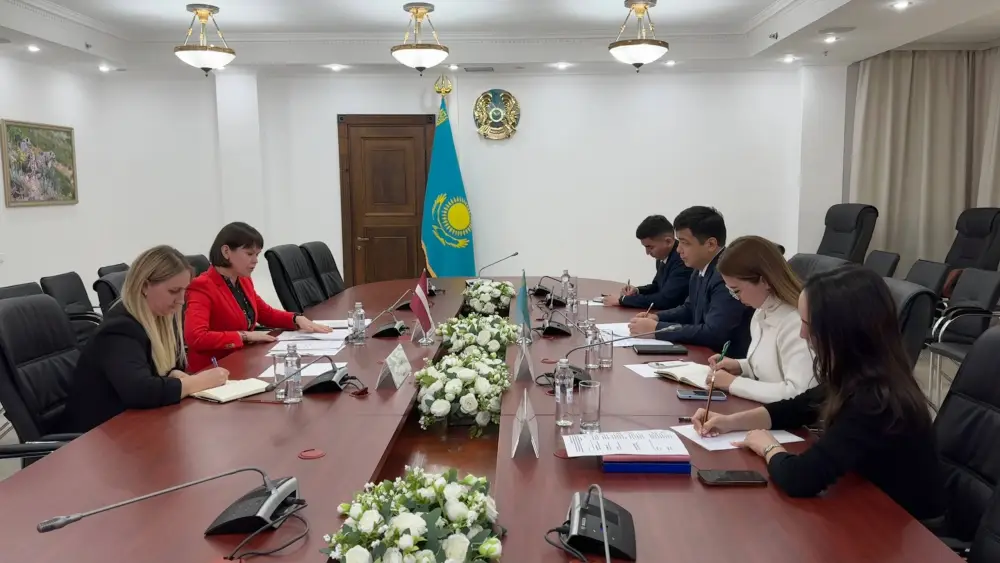 Обсуждение вопросов охраны окружающей среды и лесного хозяйства на встрече вице-министра Казахстана с послом Латвии Актобе
