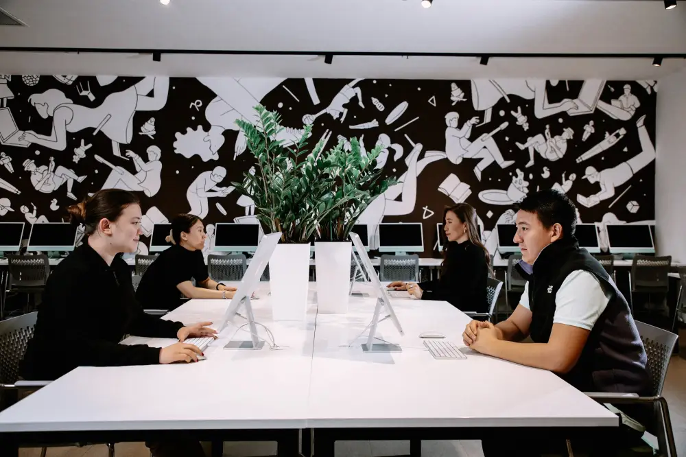 Astana Hub и Apple: Станьте архитектором мобильного будущего в Казахстане с программой AATCe Актобе