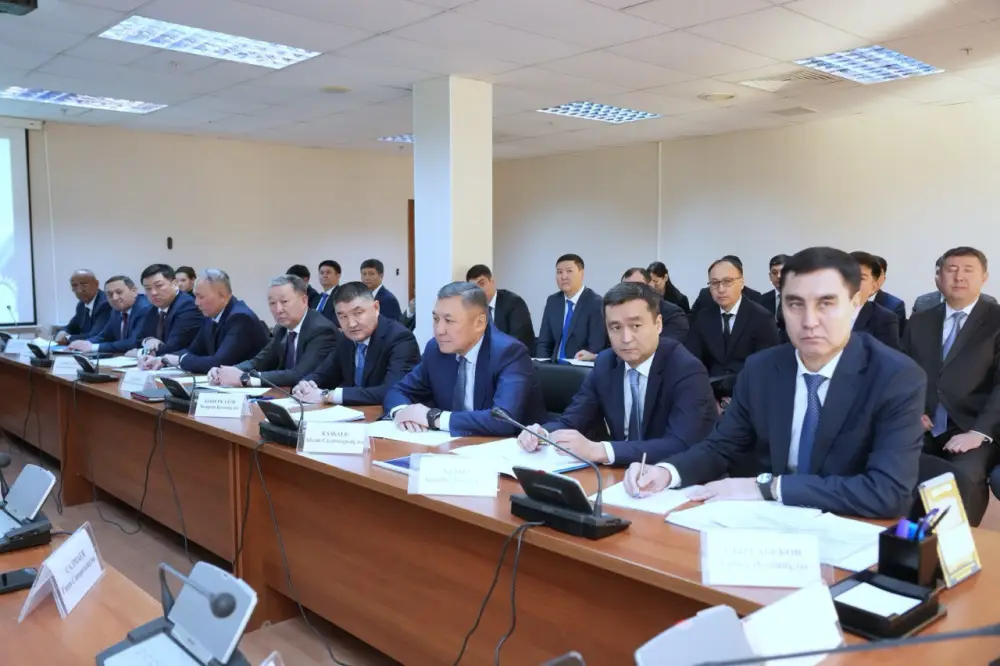 В Астане на заседании коллегии Комитета автомобильного транспорта и транспортного контроля подведены итоги деятельности отрасли за 2025 год Актобе