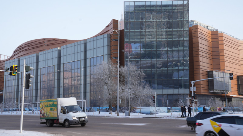 Торгово-развлекательный центр на проспекте Республики в Астане: 10 лет ожидания и ни одного шага к завершению строительства Актобе