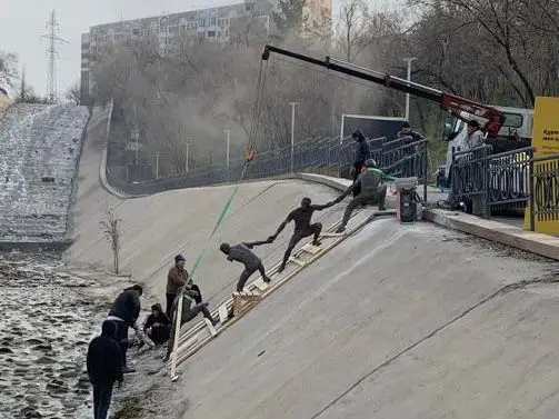 Интерактивный арт-объект в Алматы: новый символ единства и поддержки в общественном пространстве Актобе