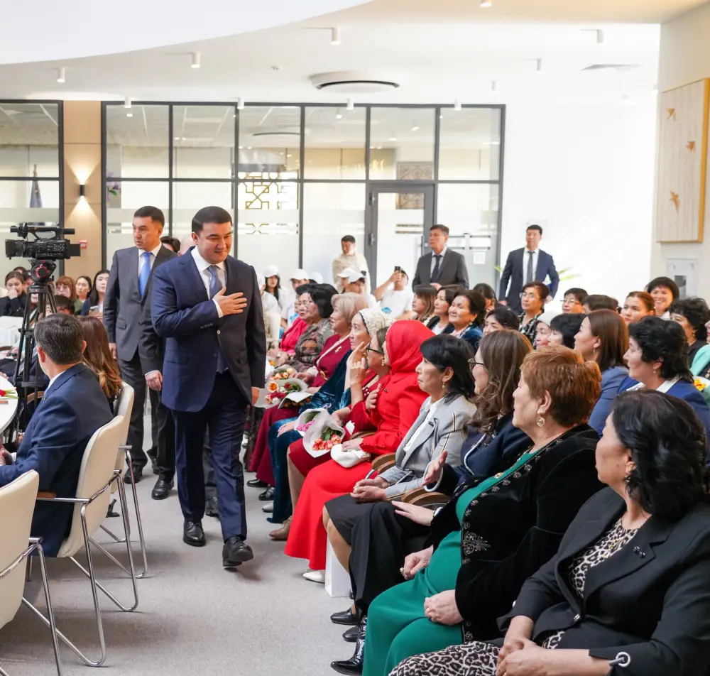 В Туркестане зажглись звезды: праздничный вечер, посвященный женщинам-героиням региона Актобе