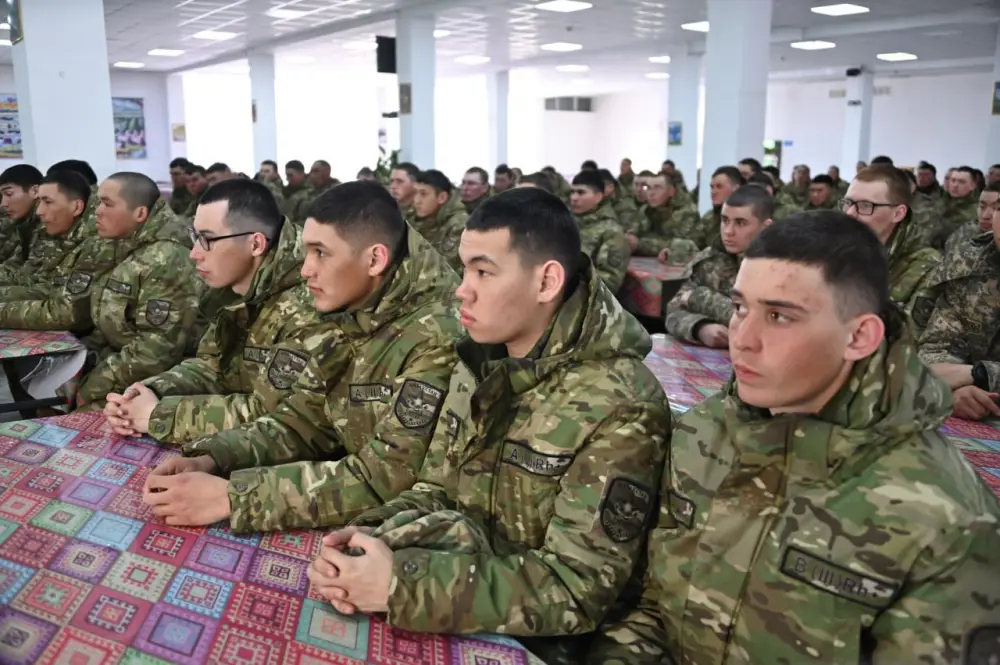 Замминистра обороны проинспектировал гарнизоны Алматинской области: акцент на условиях службы и поддержке военнослужащих (3)