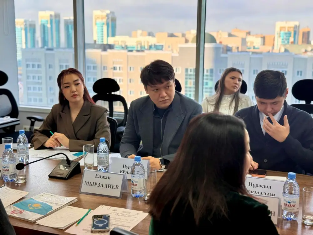 В День культуры и национальных традиций в Астане обсудили духовные ценности общества (2)