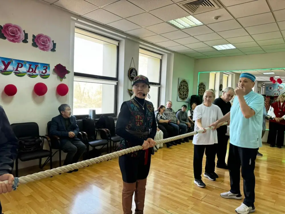 Сила единства: пенсионеры Астаны тянут канат дружбы на Наурызе Актобе