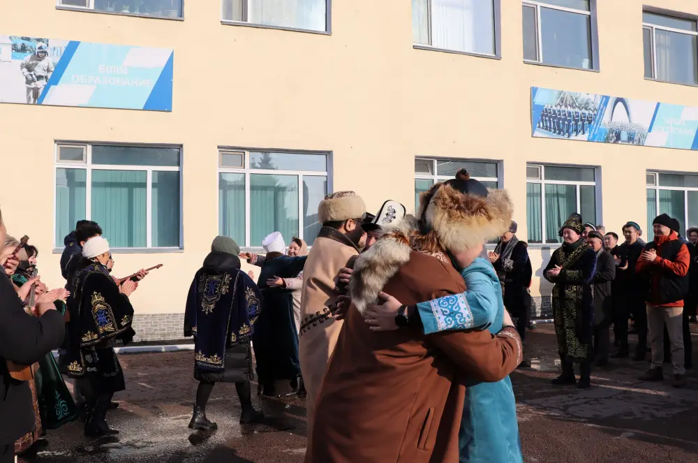 В МЧС Казахстана отметили Көрісу күні с концертами и обменом пожеланиями Актобе