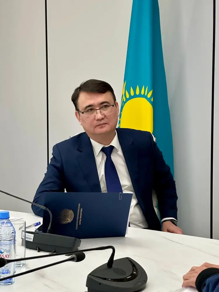 Эрнар Ержанов проводит прием граждан в Министерстве финансов Актобе