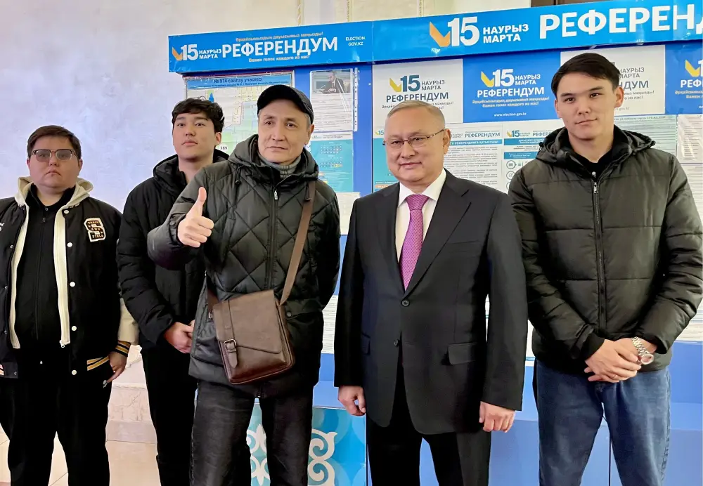 «Я проголосовал за процветание нашей страны»: аким области Жетісу Бейбит Исабаев принял участие в референдуме (6)