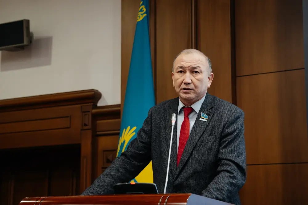 Встреча в Министерстве культуры Казахстана: обсуждение новой Конституции и ее влияние на права человека и цифровые технологии Актобе