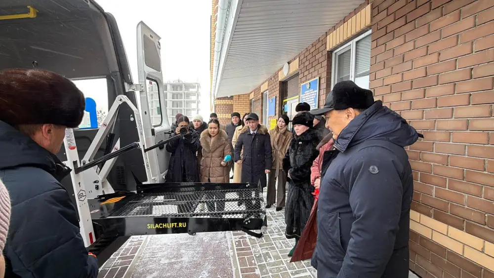 Новый автомобиль для особенных детей: ключи от счастья! Актобе