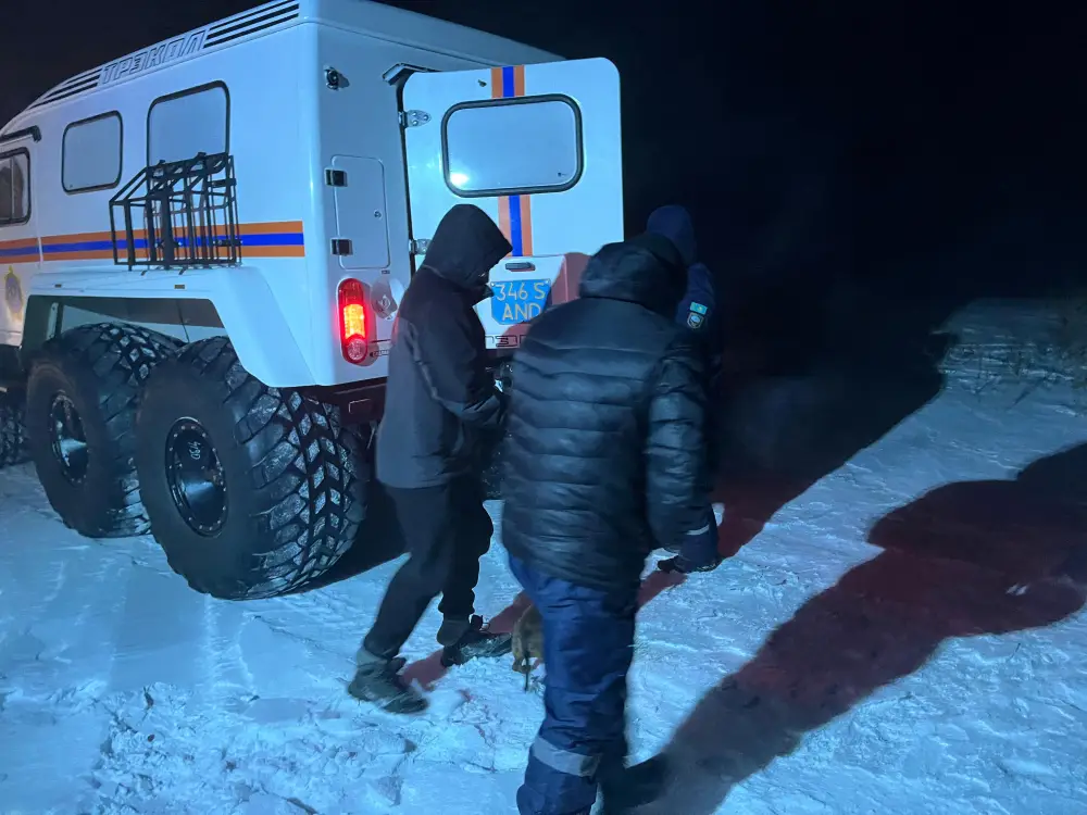Снежные заносы в Казахстане: эвакуировано 760 человек в условиях ухудшения погоды Актобе