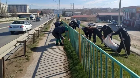 ТУРКЕСТАН: МЕЖДУНАРОДНЫЙ СУББОТНИК В САРЫАГАШЕ В РАМКАХ ПРОГРАММЫ "ТАЗА ҚАЗАҚСТАН" Актобе