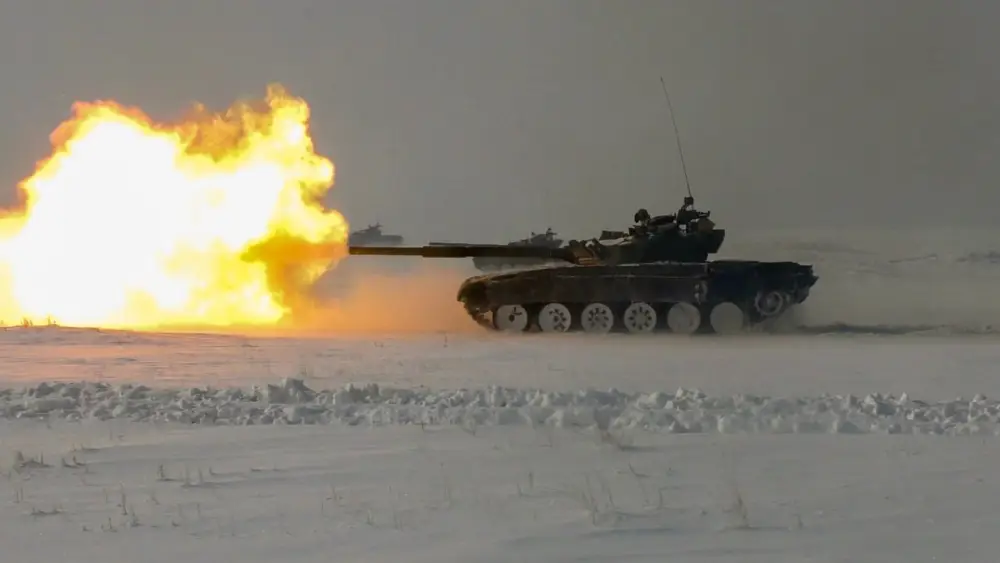 В Гвардейском гарнизоне прошли штатные стрельбы танковых подразделений (5)