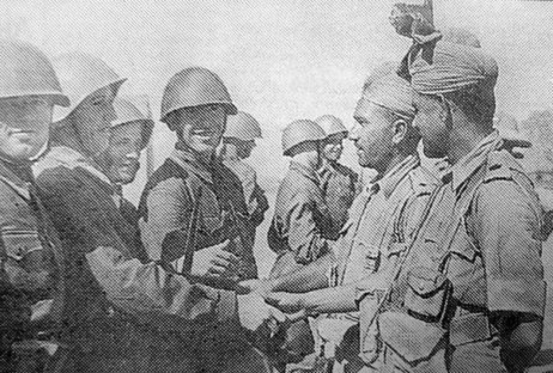 Советские и британские войска в Иране, 1941 год. Фото является общественным достоянием