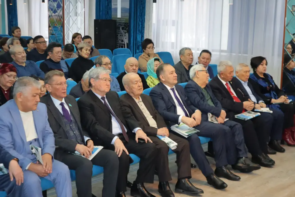 В Астане открыли книгу, как окно в мир музыки и литературы Акселеу Сейдимбека Актобе