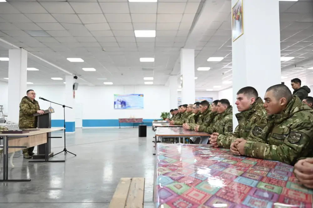 Замминистра обороны проинспектировал гарнизоны Алматинской области: акцент на условиях службы и поддержке военнослужащих (4)