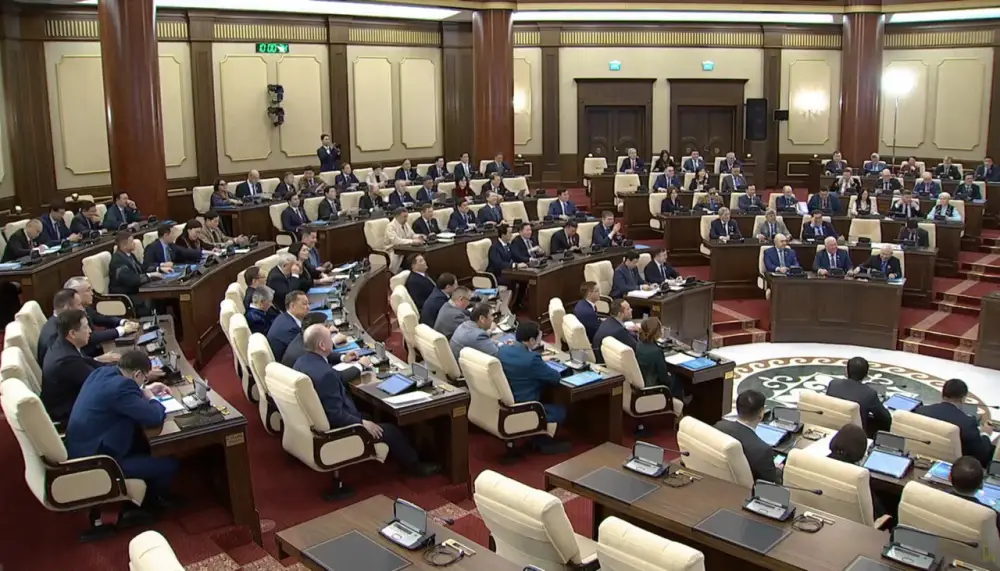 Законопроект о государственной службе одобрен в первом чтении Актобе