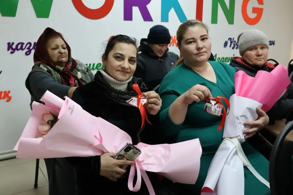 В Жетісу 35 семей отпраздновали новоселье, получив ключи от новых квартир и домов Актобе