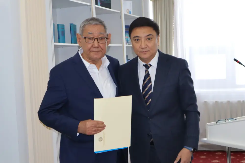 В Астане прошла презентация книги Шархана Казыгула (4)