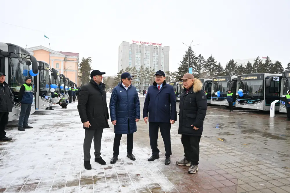 Парк общественного транспорта города Семей пополнился 32 современными автобусами Актобе