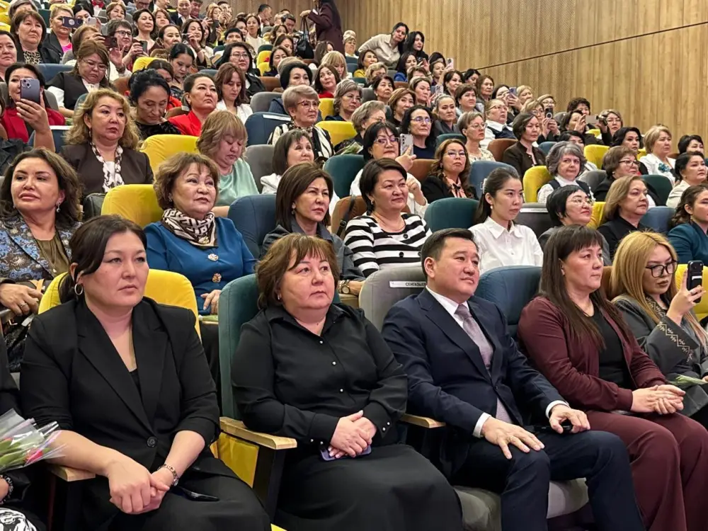 Праздничный вечер для педагогов в Астане к Международному женскому дню Актобе