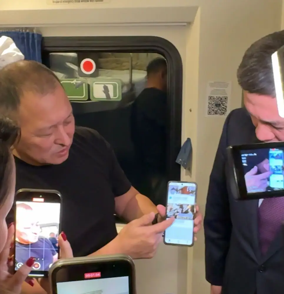 Казахстан внедряет спутниковый интернет в поездах для улучшения пассажирского опыта Актобе