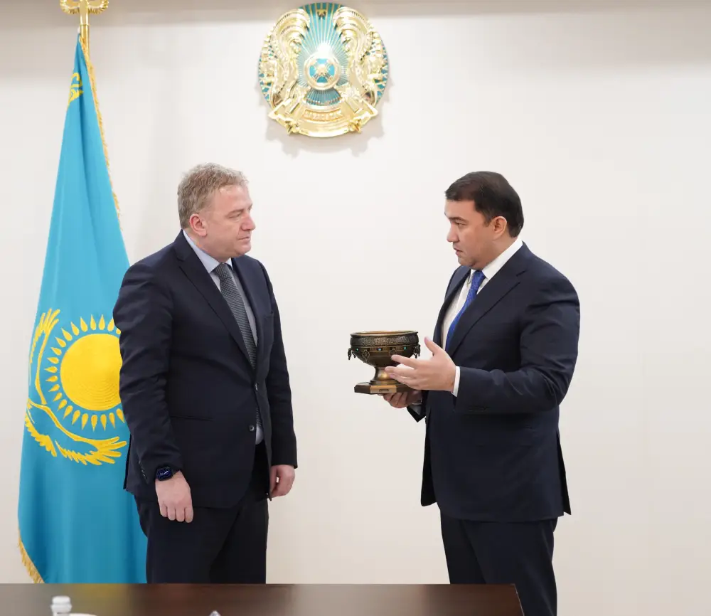 Встреча акима Туркестанской области с послом Грузии: обсуждение инвестиционных и культурных связей Актобе