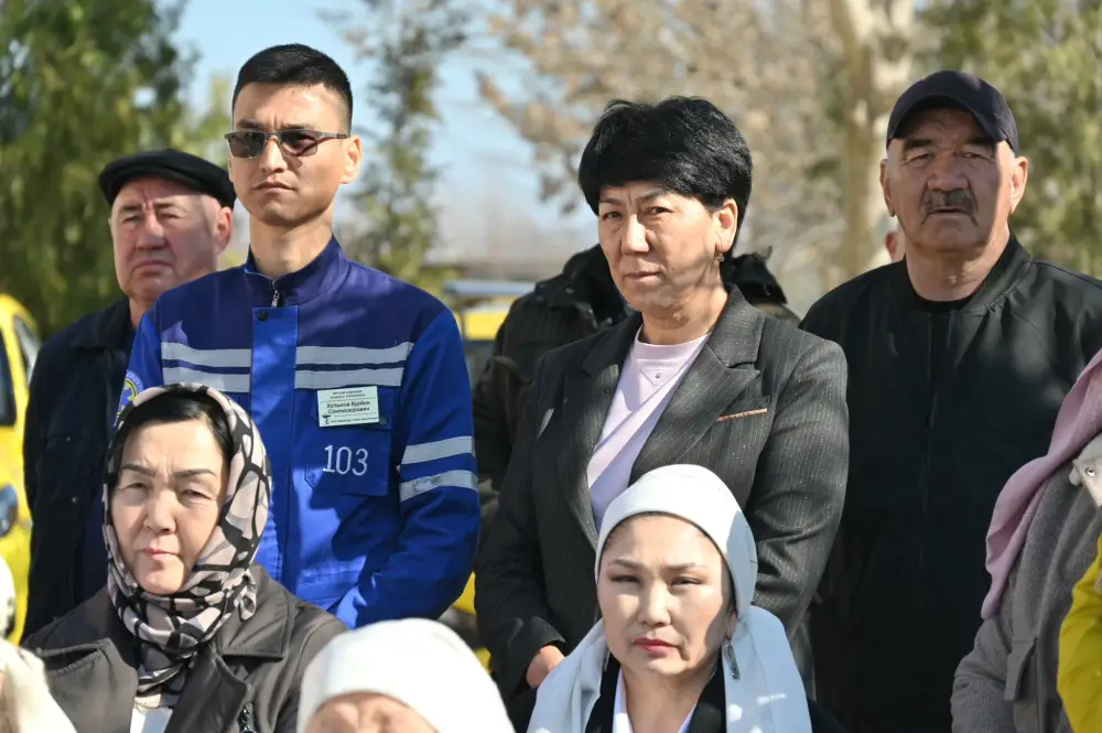 В ТУРКЕСТАНСКОЙ ОБЛАСТИ ОТКРЫЛИ МЕМОРИАЛЬНУЮ ДОСКУ В ПАМЯТЬ О ПОГИБШЕМ ФЕЛЬДШЕРЕ УЛДАНЕ МЫРЗУАН (3)