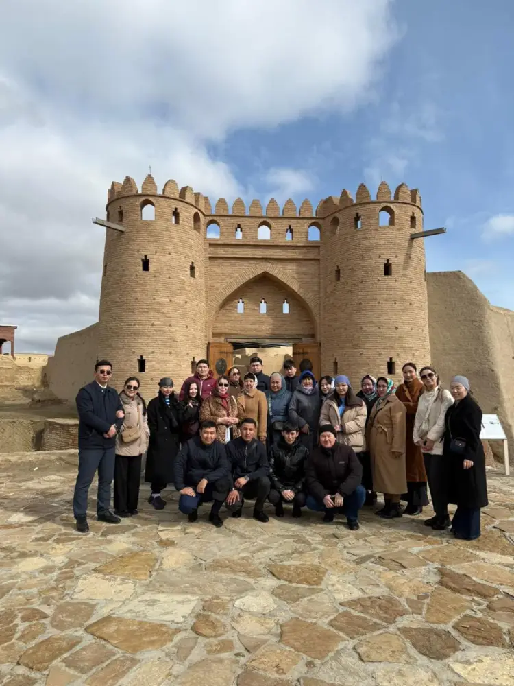 ЧИТАТЕЛЬСКИЙ КЛУБ ГОССЛУЖАЩИХ ТУРКЕСТАНСКОЙ ОБЛАСТИ СОВЕРШИЛ ДУХОВНУЮ ПОЕЗДКУ В ОТРАРСКИЙ РАЙОН И ОБСУДИЛ ОЧЕРЕДНУЮ КНИГУ Актобе