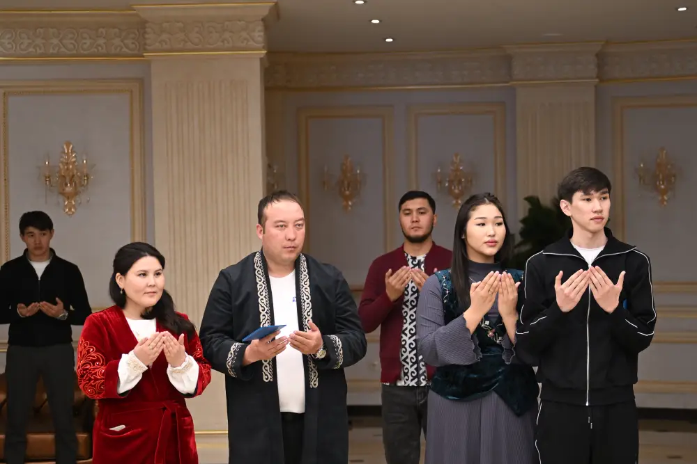 Четыре пары стали супругами в Талдыкоргане на празднике «Шаңырақ күні» Актобе