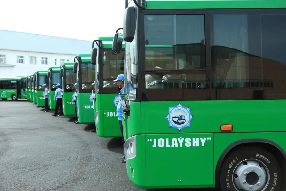 Бесплатный проезд в общественном транспорте на референдуме: стимулирование участия граждан в голосовании Актобе