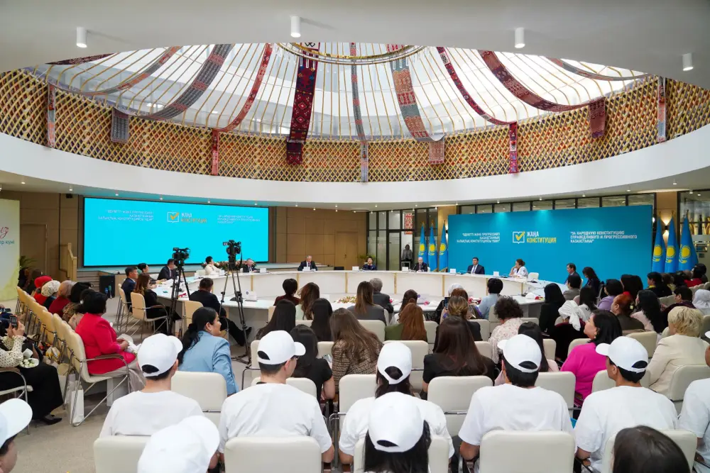 Круглый стол в Туркестане: представители интеллигенции поддержали новый проект закона АТА Актобе