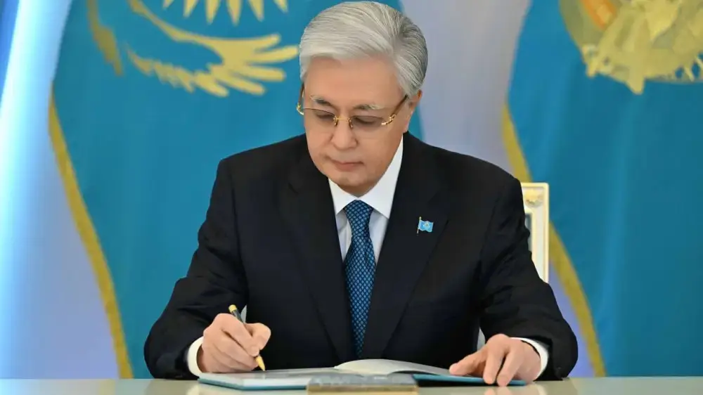 Президент подписал указ о реализации новой Конституции Казахстана Актобе