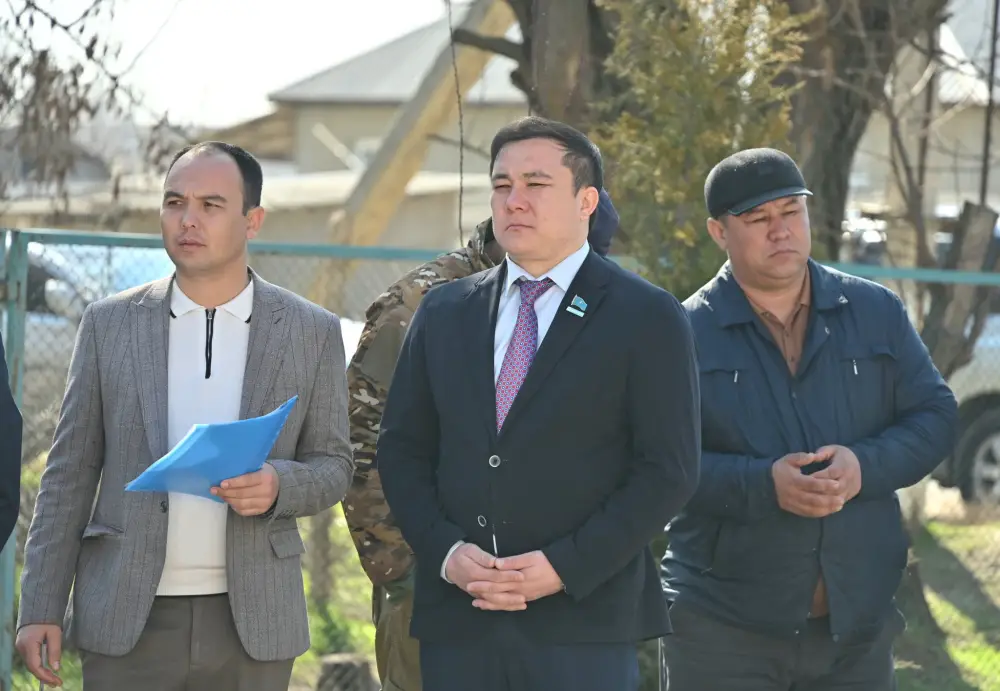 В ТУРКЕСТАНСКОЙ ОБЛАСТИ ОТКРЫЛИ МЕМОРИАЛЬНУЮ ДОСКУ В ПАМЯТЬ О ПОГИБШЕМ ФЕЛЬДШЕРЕ УЛДАНЕ МЫРЗУАН Актобе