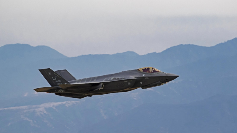 Тегеран: Иранские военные сбили американский истребитель F-35 Актобе