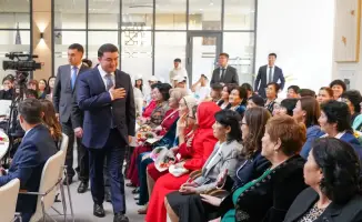 В Туркестане зажглись звезды: праздничный вечер, посвященный женщинам-героиням региона