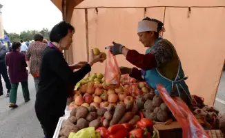 Снижение цен на продукты и поддержка фермеров: весенние ярмарки в Алматы