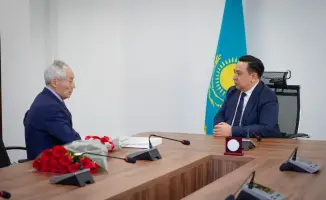 Ученый Ундасын Ашимов награжден в Алматы